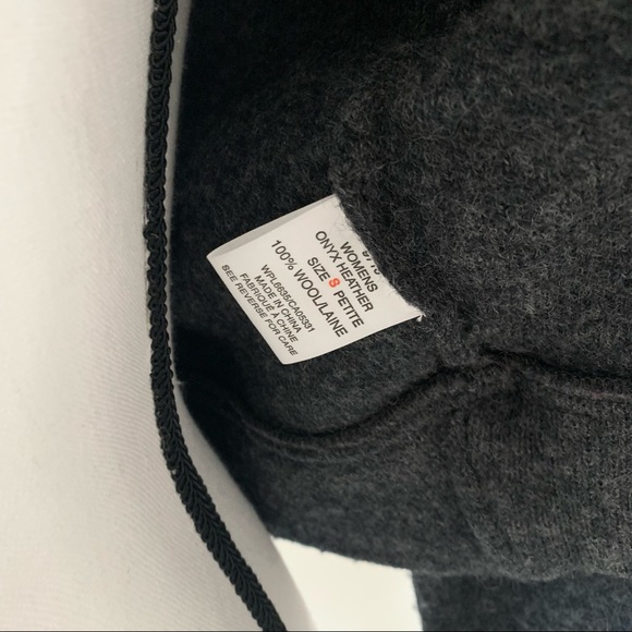 Woolrich Women’s sweater/jacket - Picture 8 of 10